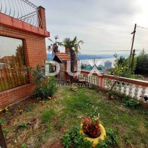 OPATIJA, CENTAR - Samostojeća kuća na mirnoj lokaciji s prekrasnim pogledom