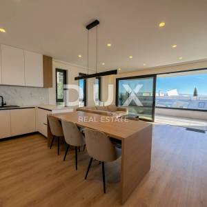 OPATIJA, CENTAR - stan 132m2 u novogradnji s vrtom, bazenom, garažom, pogled na more, centar Opatije