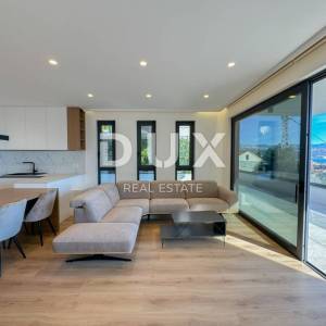 OPATIJA, CENTAR - stan 132m2 u novogradnji s vrtom, bazenom, garažom, pogled na more, centar Opatije