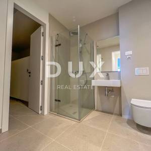 OPATIJA, CENTAR - stan 132m2 u novogradnji s vrtom, bazenom, garažom, pogled na more, centar Opatije