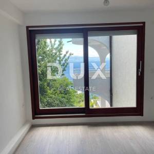 OPATIJA, CENTAR- stan 170m2 na 1.katu 2S+DB s panoramskim pogledom na more + okoliš 100m2