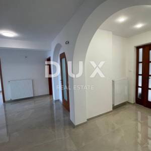 OPATIJA, CENTAR- stan 170m2 na 1.katu 2S+DB s panoramskim pogledom na more + okoliš 100m2