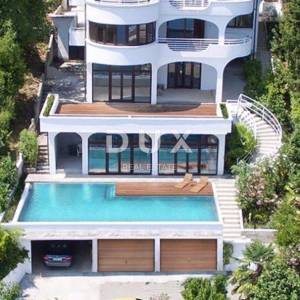OPATIJA, CENTAR- stan 170m2 na 1.katu 2S+DB s panoramskim pogledom na more + okoliš 100m2