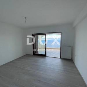 OPATIJA, CENTAR- stan 170m2 na 1.katu 2S+DB s panoramskim pogledom na more + okoliš 100m2