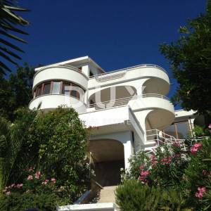 OPATIJA, CENTAR- stan 170m2 na 1.katu 2S+DB s panoramskim pogledom na more + okoliš 100m2