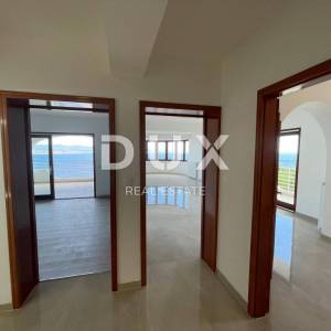 OPATIJA, CENTAR- stan 170m2 na 1.katu 2S+DB s panoramskim pogledom na more + okoliš 100m2