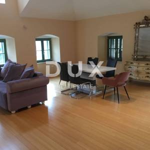 OPATIJA, CENTAR- stan, 180 m2, OKUĆNICA, PARKING!!!