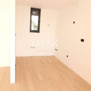 OPATIJA, CENTAR- stan 180.97m2 DB+4S s panoramskim pogledom na more- 2.KAT- STAN 202