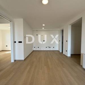 OPATIJA, CENTAR- stan 59,86m2 DB+2S s panoramskim pogledom na more- prizemlje + okućnica 73,1m2- APP 204