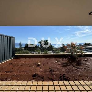 OPATIJA, CENTAR- stan 59,86m2 DB+2S s panoramskim pogledom na more- prizemlje + okućnica 73,1m2- APP 204