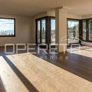 Opatija centar – stan s garažom i pogledom na more