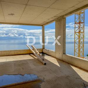 OPATIJA, CENTAR - stan s panoramskim pogledom na more, garažom i jacuzzijem iznad centra Opatije 