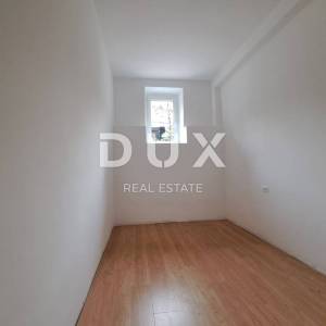 OPATIJA, CENTAR - stan u centru od 108 m2, drugi red do mora s garažom
