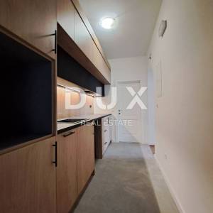 OPATIJA, CENTAR - stan u centru od 108 m2, drugi red do mora s garažom