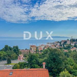 OPATIJA, CENTAR - stan u vrhunskoj novogradnji s vlastitim bazenom, panoramski pogled na more, garaža