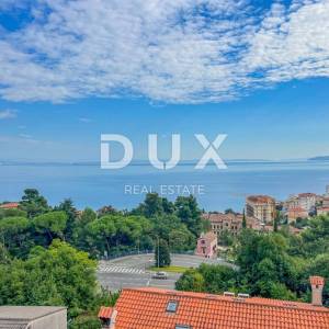 OPATIJA, CENTAR - stan u vrhunskoj novogradnji s vlastitim bazenom, panoramski pogled na more, garaža