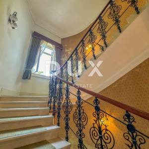 OPATIJA, CENTAR - unikatna povijesna vila površine 484m2 drugi red do mora