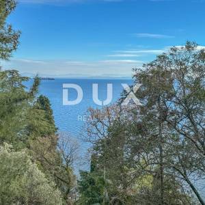 OPATIJA, CENTAR - unikatna povijesna vila površine 484m2 drugi red do mora