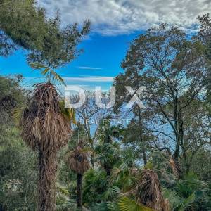 OPATIJA, CENTAR - unikatna povijesna vila površine 484m2 drugi red do mora