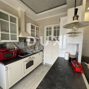 OPATIJA, CENTAR - uređen apartman, velika terasa!!
