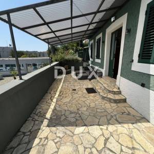OPATIJA, CENTAR - uređen apartman, velika terasa!!