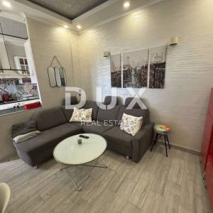 OPATIJA, CENTAR - uređen apartman, velika terasa!!