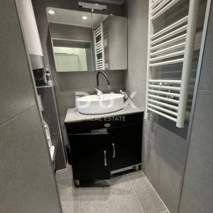 OPATIJA, CENTAR - uređen apartman, velika terasa!!