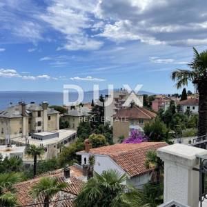 OPATIJA, CENTAR - veliki stan u austro ugarskoj vili s parkingom i terasom 