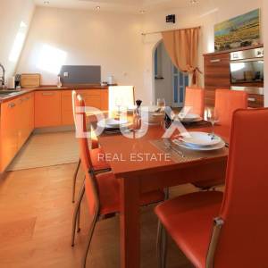 OPATIJA-CENTAR vrhunska elegantna i profinjena nekretnina s panoramskim pogledom na more