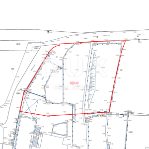 OPATIJA, CENTAR - zemljište 929m2 za vilu s bazenom s građevinskom dozvolom, centar Opatije, panoramski pogled