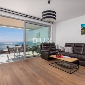 OPATIJA, CENTAR – zimski najam – prostrani apartman s pogledom na more, garažom i terasom