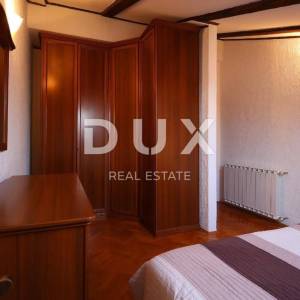 OPATIJA - dio kuće s pogledom na more s 2 stana i 1 apartmanom