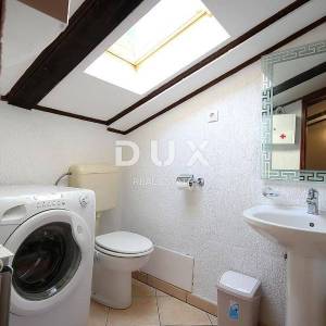 OPATIJA - dio kuće s pogledom na more s 2 stana i 1 apartmanom