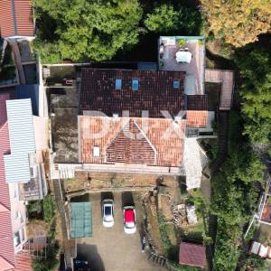 OPATIJA - dio kuće s pogledom na more s 2 stana i 1 apartmanom