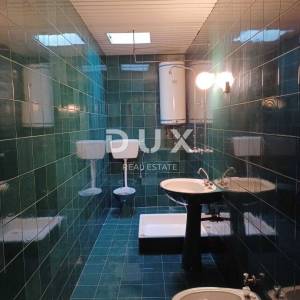 OPATIJA- dvoetažni stan u villi 2. RED DO MORA!!- 3S+DB +spremnik u suterenu- ukupno 294m2 
