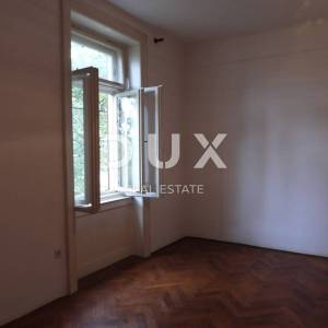 OPATIJA- dvoetažni stan u villi 2. RED DO MORA!!- 3S+DB +spremnik u suterenu- ukupno 294m2 