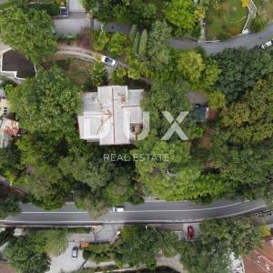 OPATIJA- dvoetažni stan u villi 2. RED DO MORA!!- 3S+DB +spremnik u suterenu- ukupno 294m2 