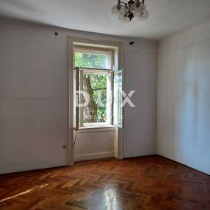 OPATIJA- dvoetažni stan u villi 2. RED DO MORA!!- 3S+DB +spremnik u suterenu- ukupno 294m2 