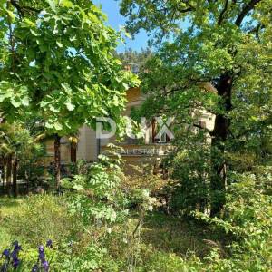 OPATIJA- dvoetažni stan u villi 2. RED DO MORA!!- 3S+DB +spremnik u suterenu- ukupno 294m2 