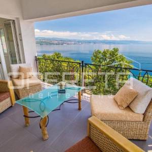Opatija - dvoetažni stan u neposrednoj blizini mora i šetnice 