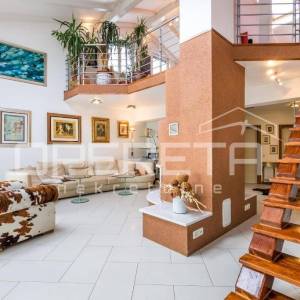 Opatija - dvoetažni stan u neposrednoj blizini mora i šetnice 