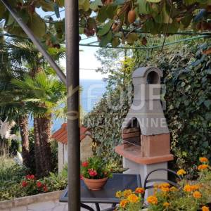 Opatija, etaža 140.08m2, 3s+db, 2 lođe + terasa, pogled na more 