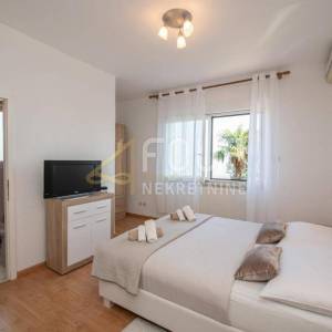 Opatija, etaža 140.08m2, 3s+db, 2 lođe + terasa, pogled na more 