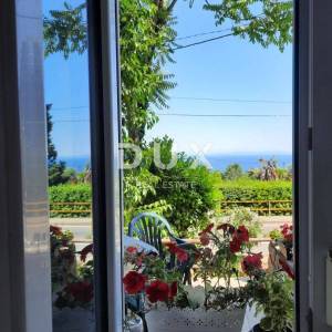 OPATIJA - etaža kuće podjeljena u dva stana