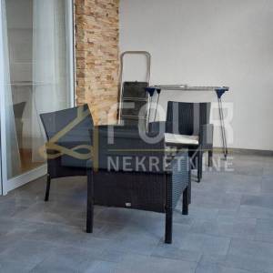 Opatija, Ičići, 109.30m2, 2s+db, lođa, namješten stan!