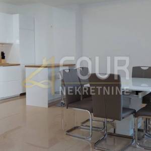 Opatija, Ičići, 115m2, 2s+db, lođa, namješten stan!