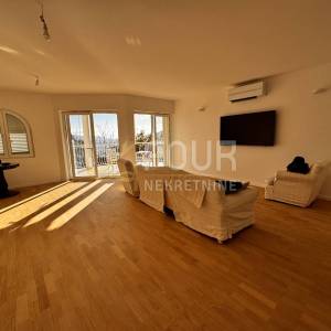 Opatija, Ičići, 3s+db, 147m2, balkon, pogled na more