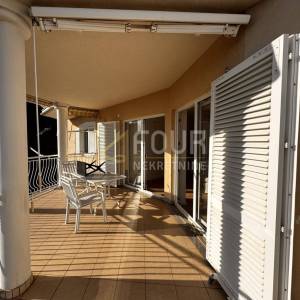 Opatija, Ičići, 3s+db, 147m2, balkon, pogled na more