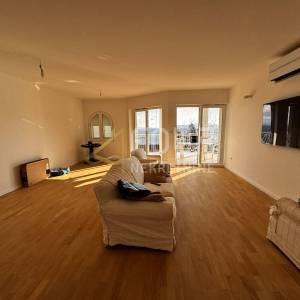 Opatija, Ičići, 3s+db, 147m2, balkon, pogled na more