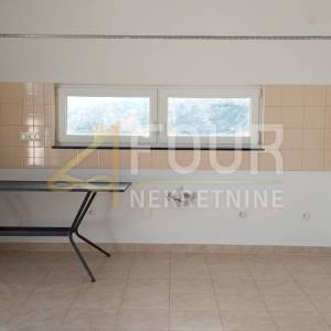 Opatija, Ičići, 85.60m2, 2s+db, terasa, pogled na more